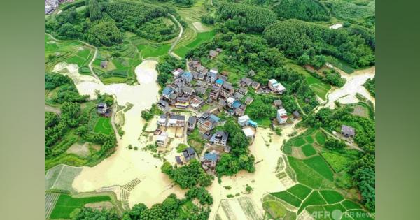 中国南部で豪雨、一帯が浸水