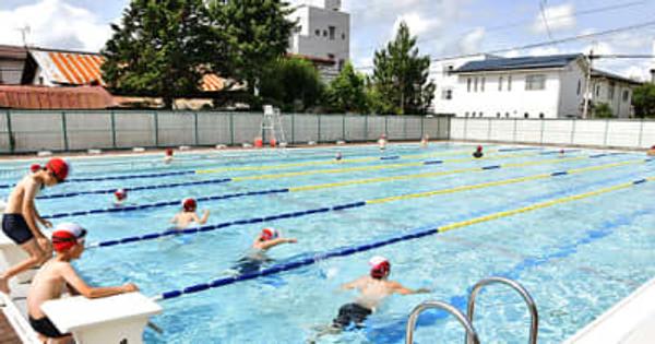 慣れぬプール、備え万全に　小学校の水泳授業、全市町村で実施へ