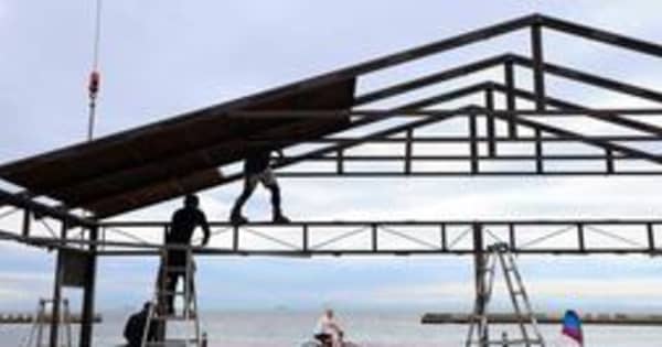 3年ぶりの海開きへ「今から楽しみ」須磨海岸で海の家の建設進む　神戸