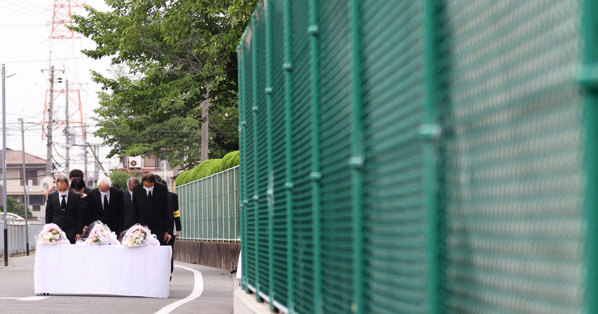 大阪北部地震4年、女児死亡の小学校で黙とう　ブロック塀撤去進む