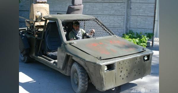 ラリー車を戦闘用に改造、前線へ ウクライナ南部の工場