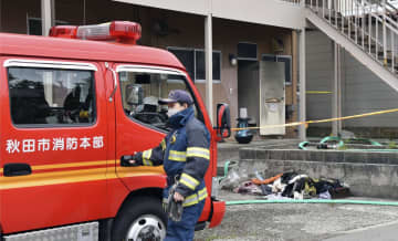 アパート火災で2人死亡、秋田　80代と60代母娘か