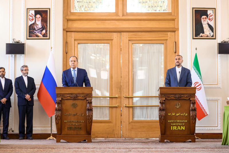 ロシア外相、イラン核合意復活に支持表明