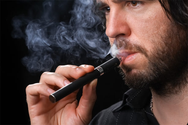 米電子たばこ大手ジュール、「販売禁止」の決定に反発