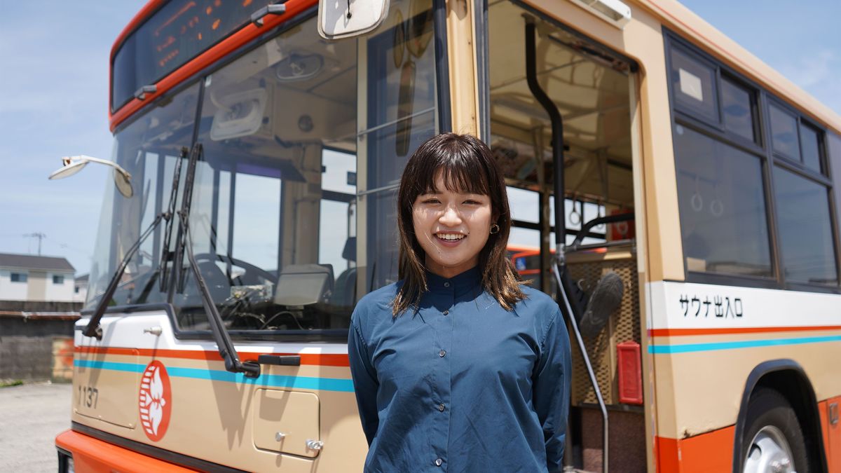 引退した路線バスを魔改造マニアもうならせる｢サウナバス｣を自腹で完成させた29歳会社員の熱意