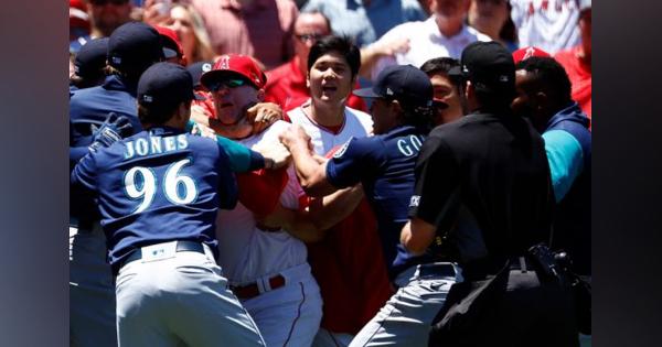 【MLB】エンゼルス、マリナーズと大乱闘で8人退場　殴り合い勃発、大谷翔平も相手選手止める