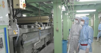 中川上越市長 地元企業工場を訪問　日本化薬上越工場で製造工程など視察