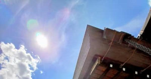 暑すぎる夏も健康に高さ3mの茅の輪くぐって心身お清め　福井市の足羽神社で夏越の大祓