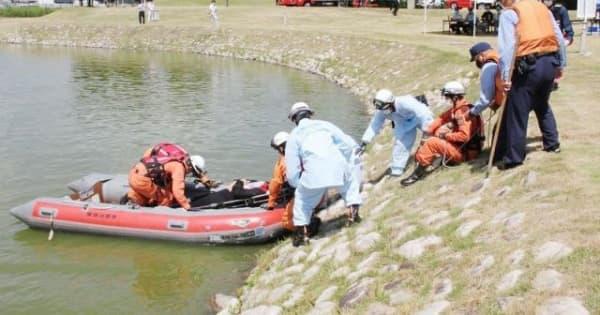 夏の水難事故防げ 赤磐で救助訓練　警察と消防、手順を再確認