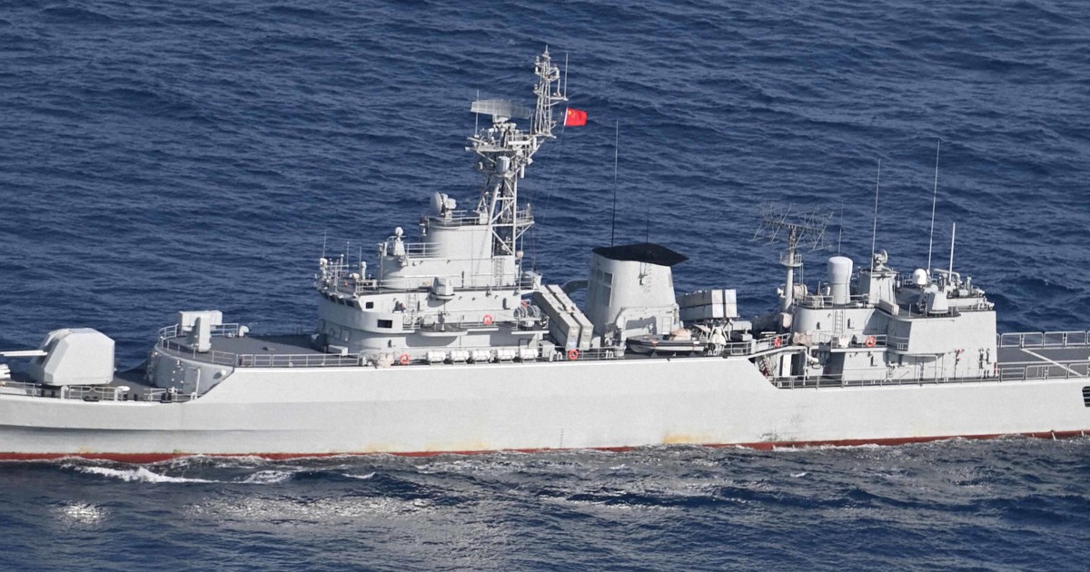 ロシアと中国の軍艦、相次いで接続水域に　尖閣諸島沖　監視目的か