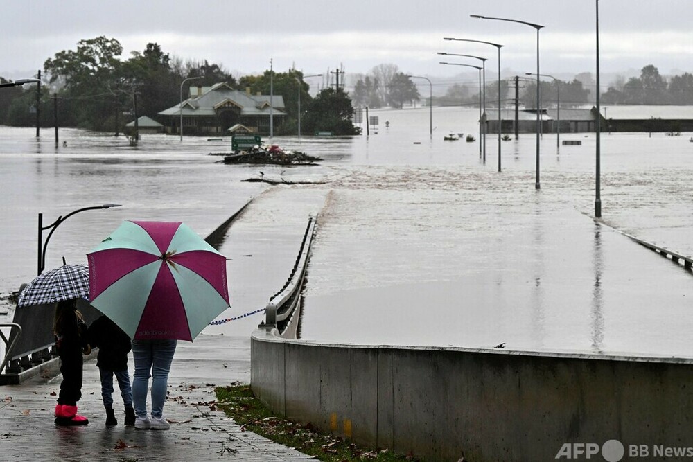 豪シドニーで洪水 数千人が避難