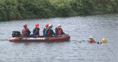 水難事故に安全・確実に対応　警察と消防が合同訓練