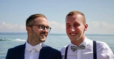 スイスで同性婚が合法に 初の同性カップル誕生