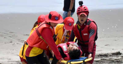 3年ぶり海開き　水難事故防止訓練　茨城・鉾田　関係者本番さながら
