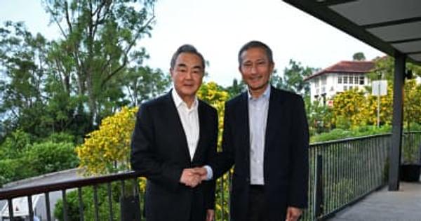 王毅氏、シンガポール外相と会談