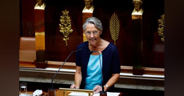 フランス議会、首相に対する不信任決議案を否決