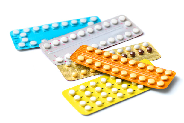 中絶権が揺らぐ米国、FDAが処方箋なしで購入できる避妊薬を審査へ