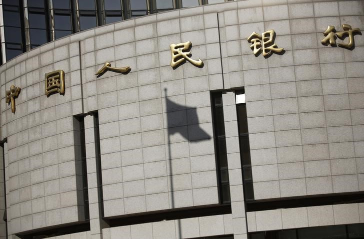 中国、高リスク金融機関の数を削減へ＝人民銀行