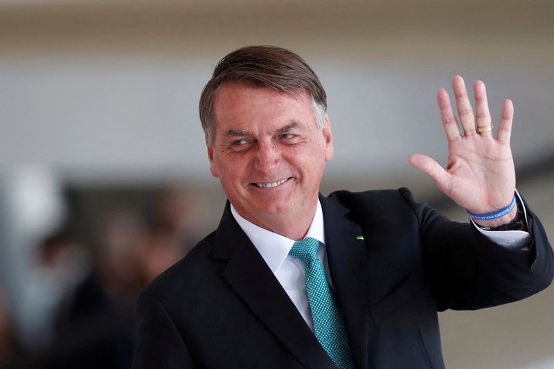 ブラジル議会、大規模歳出法案を承認　再選目指すボルソナロ氏支持