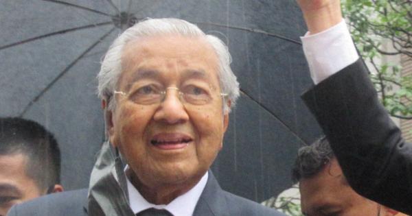 マレーシアのマハティール元首相が弔問　安倍氏と親交深く