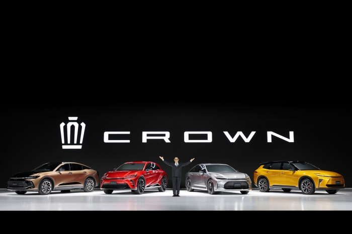 トヨタ、新型クラウンを世界初公開　第1弾クロスオーバーは2022年秋発売