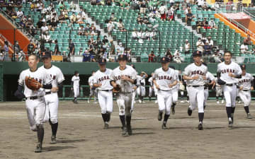 沖縄・興南が甲子園一番乗り　高校野球の地方大会