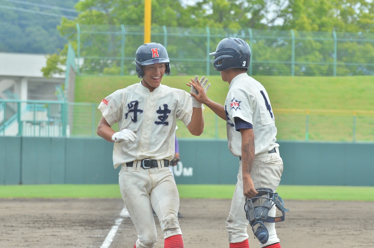 丹生が逆転で福井農林を下し準々決勝進出　2022夏の高校野球福井大会2回戦