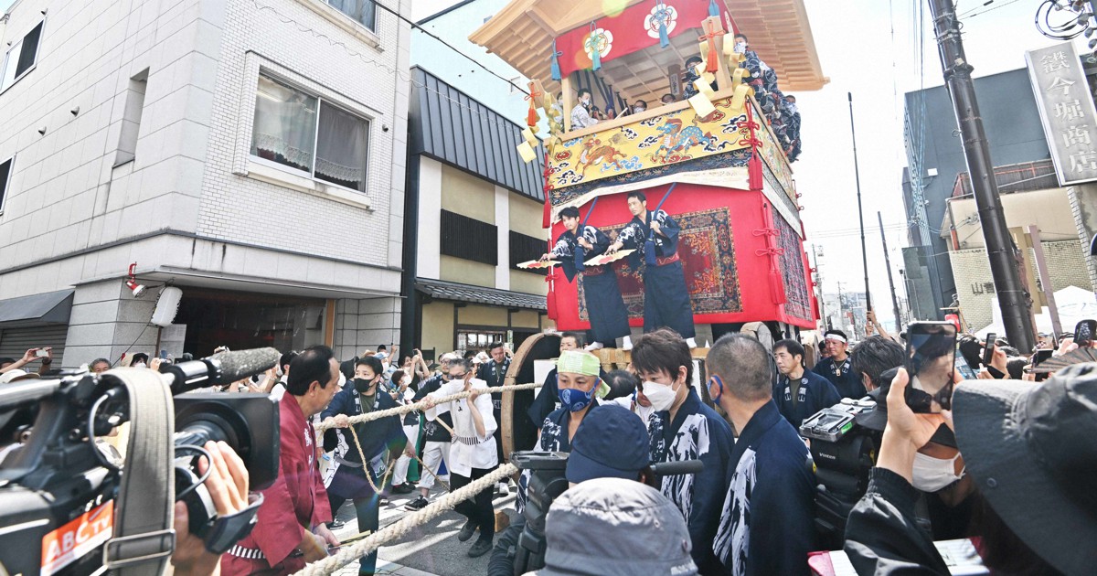 京都・祇園祭　196年ぶり山鉾巡行復帰の鷹山、後祭前に曳き初め