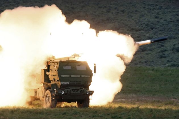 米供与のロケット砲ハイマースが威力発揮　「前線維持に貢献」とウクライナ