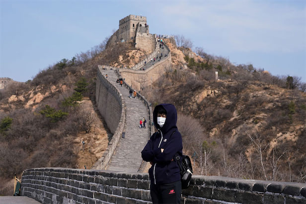 中国の国内旅行者が大幅に減少、「ゼロコロナ」の逆風鮮明