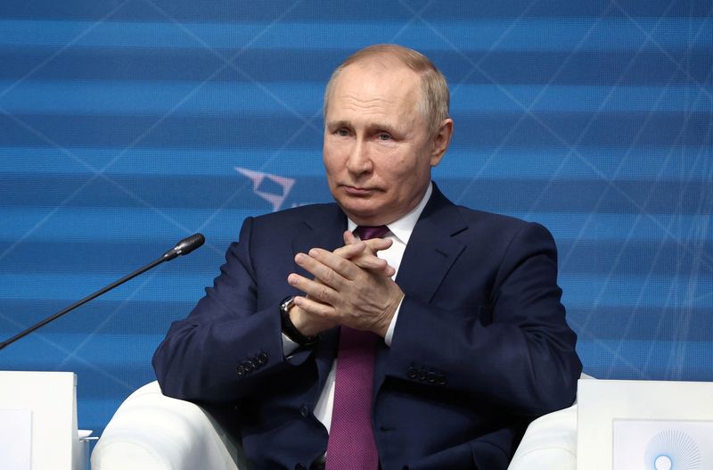 プーチン氏の健康不安説を否定、ロシア大統領報道官
