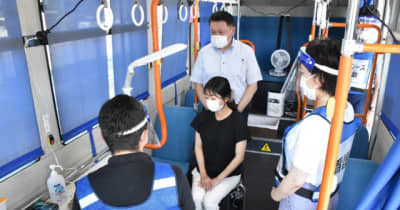 子ども接種、流れ確認　宮崎県「ワクチンバス」予行演習