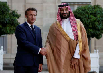 サウジ皇太子と夕食会談　仏大統領、人権団体が批判
