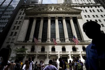 NY株反落、46ドル安　利益確定の売り優勢