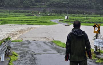 青森など4県で線状降水帯　猛烈な雨、北海道新幹線駅が浸水