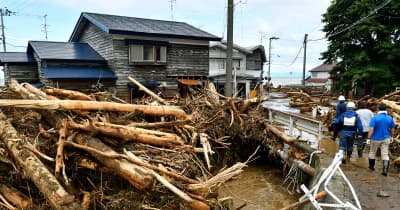 青森県内大雨　冠水相次ぐ　県で初の線状降水帯　土砂崩れ、住宅損壊も