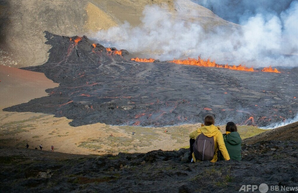 アイスランド首都近郊で火山噴火 昨年に続き