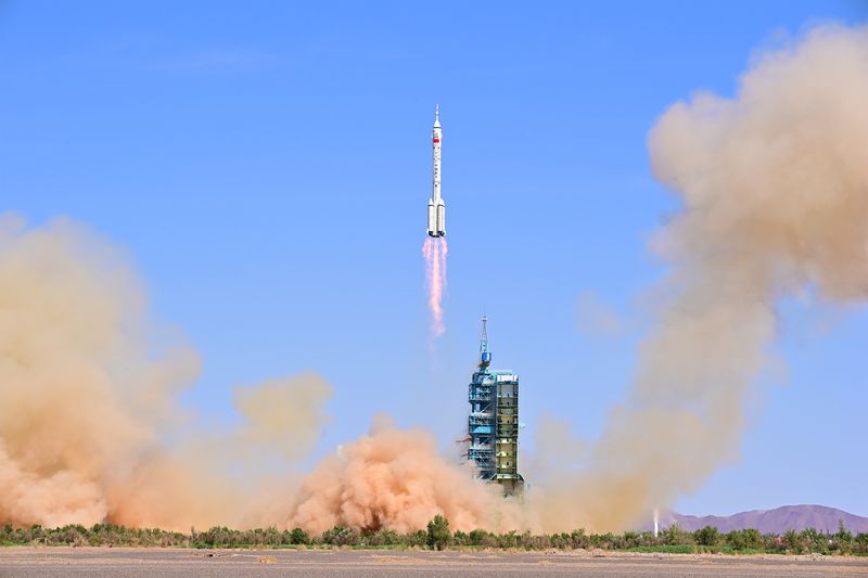 中国、再利用型宇宙船の試作機打ち上げに成功＝国営メディア