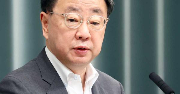 松野官房長官、日中外相会談中止は「遺憾」