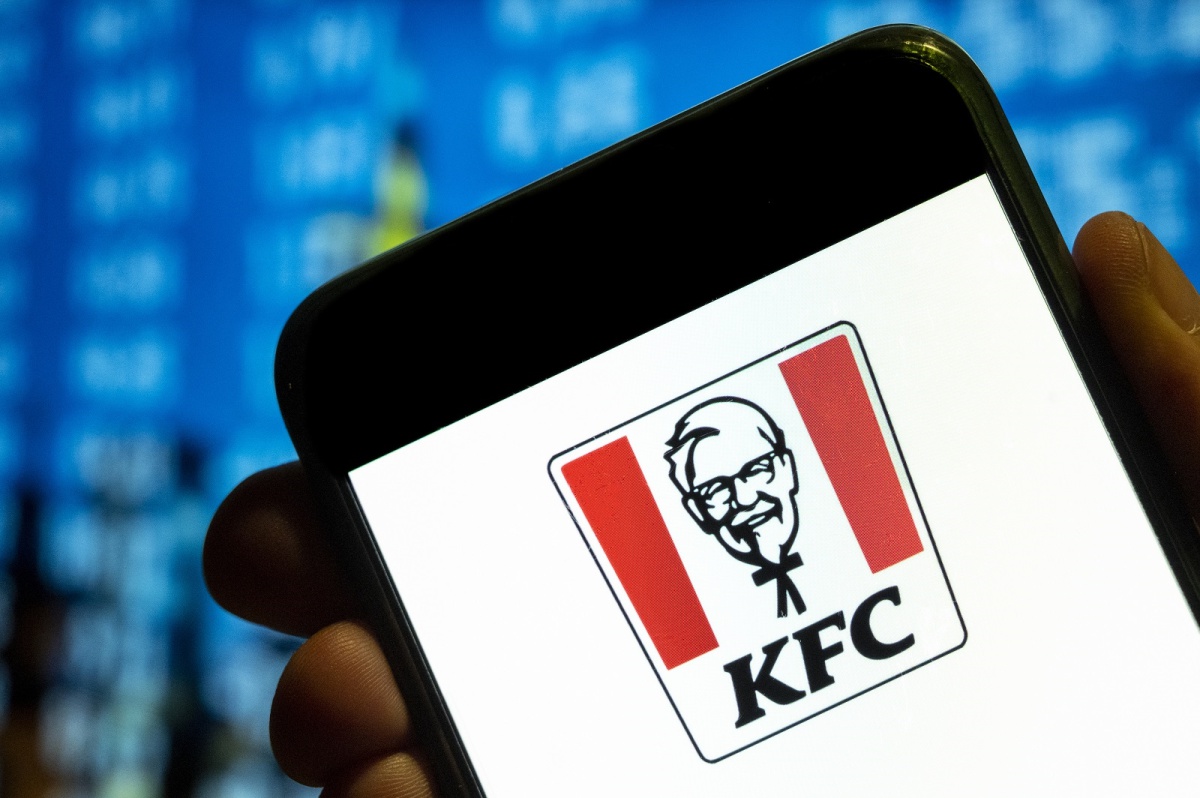 KFCが大成功「高齢者版アプリ」は何がスゴイ？ 開発裏側と“ちょっとした工夫”の数々