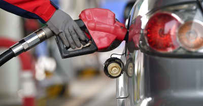 中国、ガソリン・ディーゼル油の小売価格引き下げ