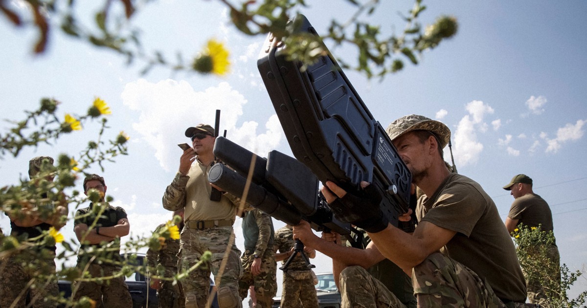 「ロシア軍、ウクライナ南部で戦力増強」　英国防省が分析