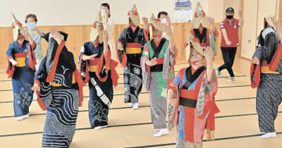 秋田の伝統「西馬音内盆踊り」を群馬県内で　前橋の保存会が練習【動画も】