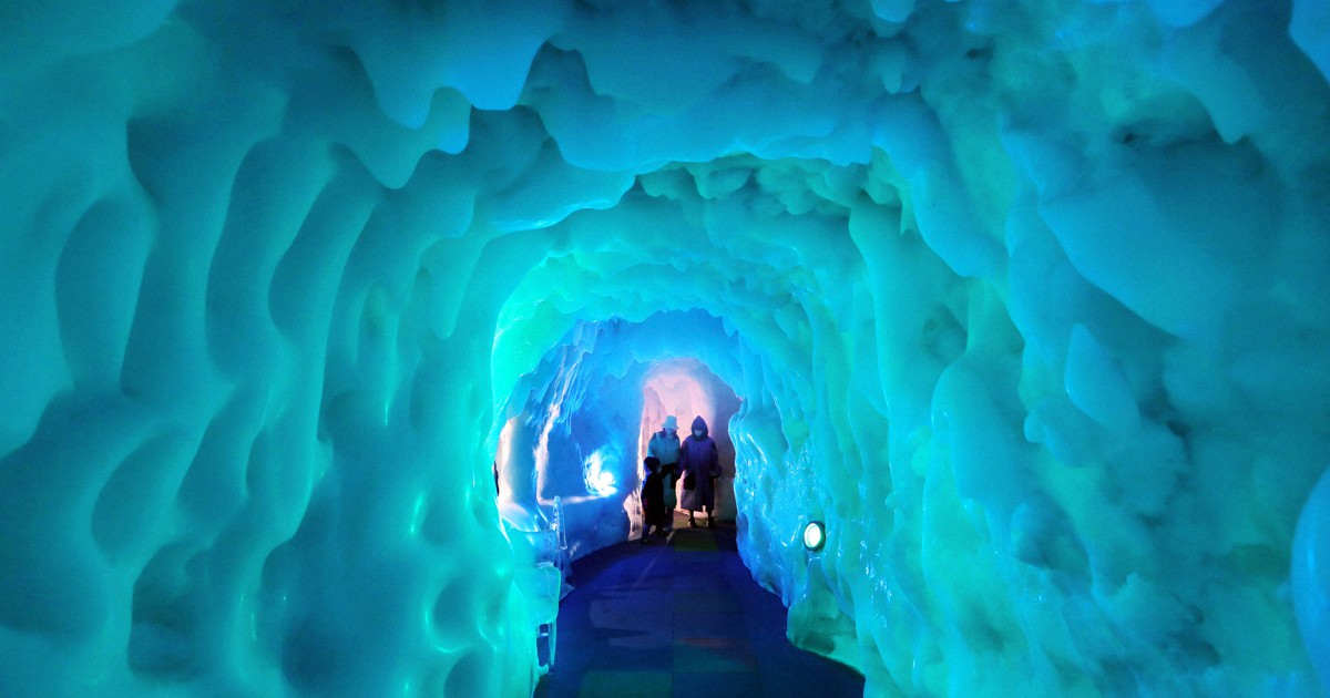 猛暑にマイナス20度体験　「氷のトンネル」人気　北海道・上川