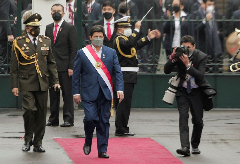 中南米4カ国、政治危機続くペルーのカスティジョ政権に支持表明