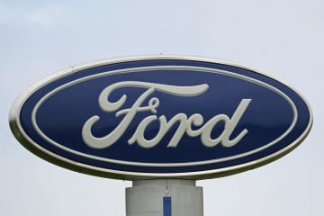米フォード3千人削減か　EV投資を強化、報道