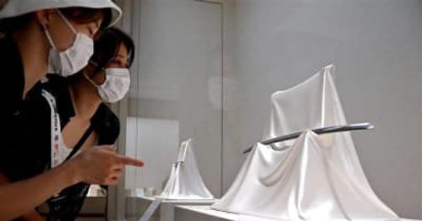 忠興の「歌仙兼定」特別公開始まる　熊本県立美術館本館「雅　細川家の歴史と美」