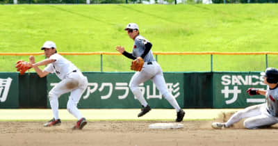 夏季キャンプ、熱いプレー　慶応大野球部Bチーム