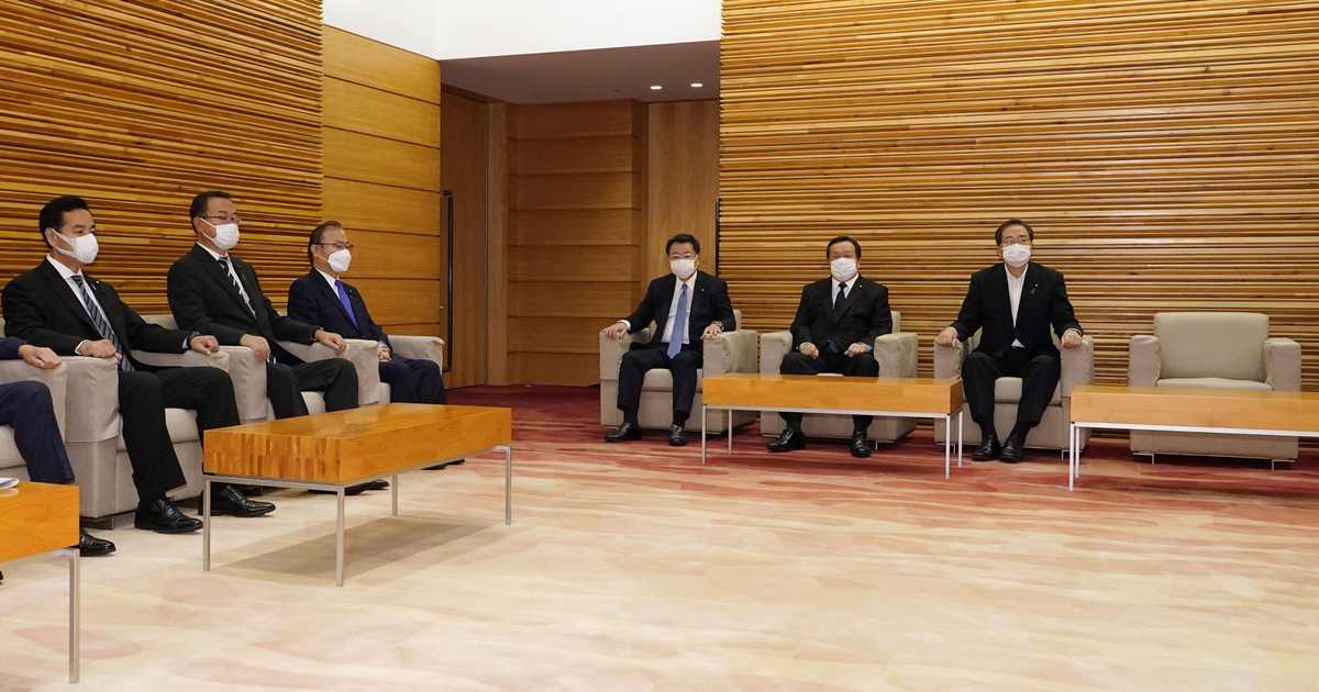 岸田首相、オンラインで閣議出席