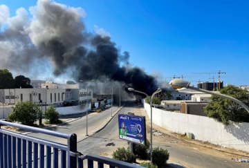 リビア首都で衝突、23人死亡　東西勢力、民間人巻き添え